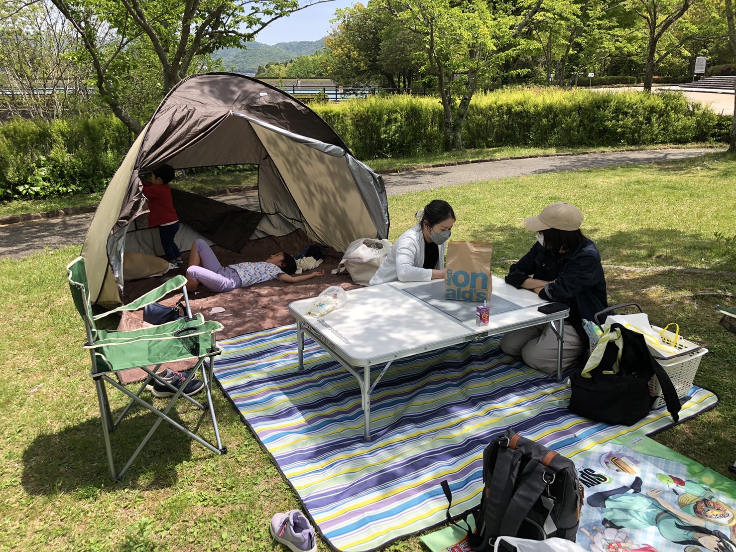 鏡山公園でピクニック